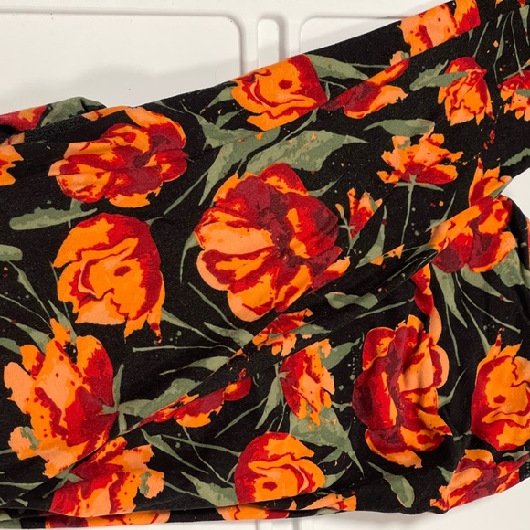 LulaRoe TC orange poppy leggings-All LulaRoe Buy 2 get 1 free - Picture 2 of 2